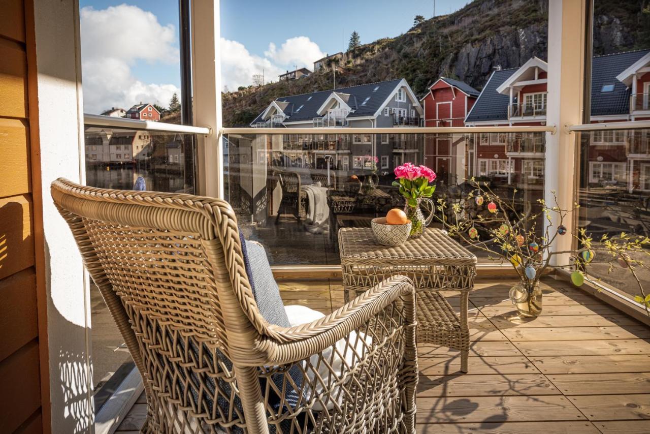 Hotel Knutholmen à Kalvåg Extérieur photo