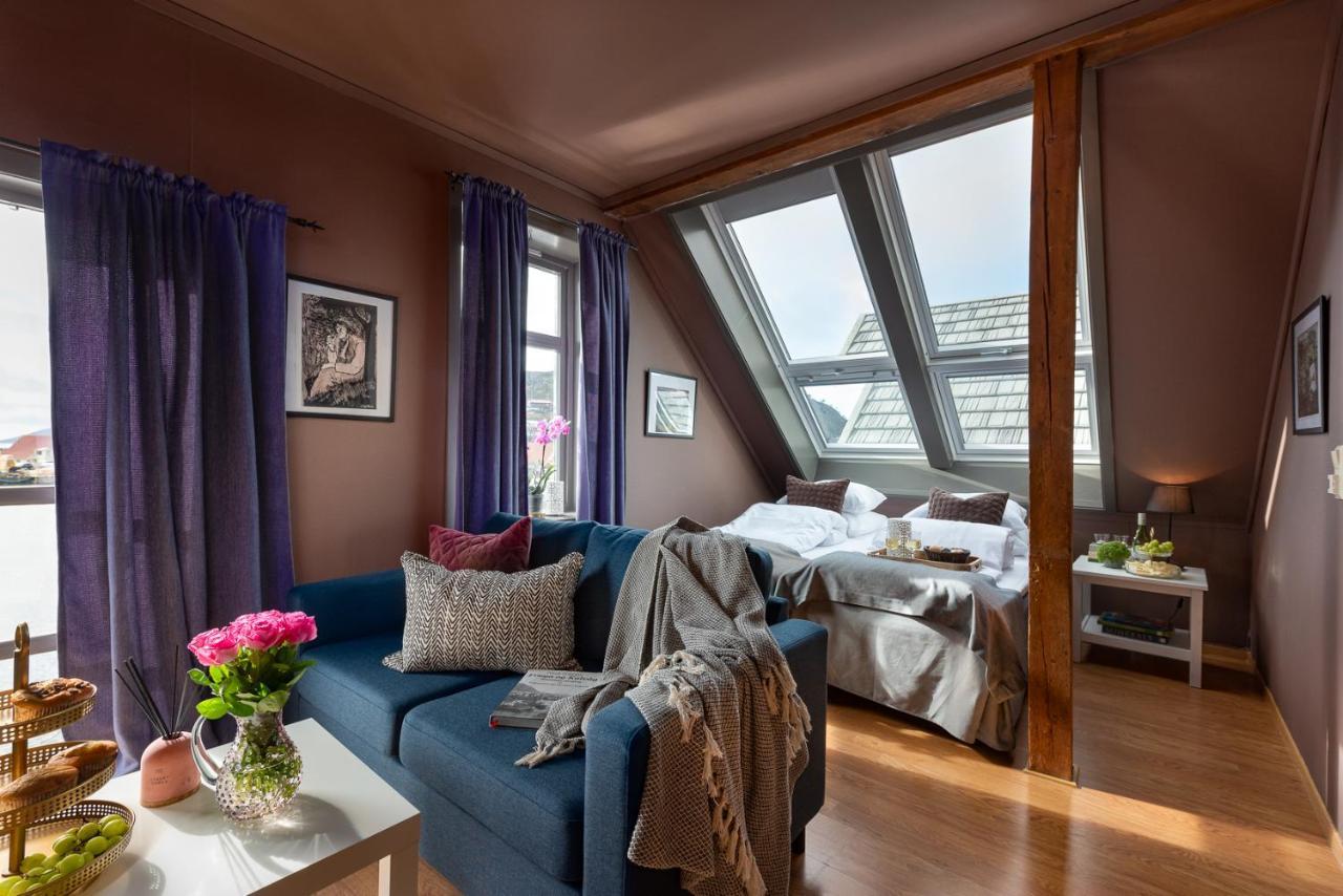 Hotel Knutholmen à Kalvåg Extérieur photo