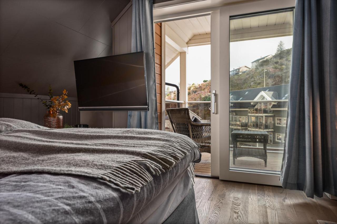 Hotel Knutholmen à Kalvåg Extérieur photo