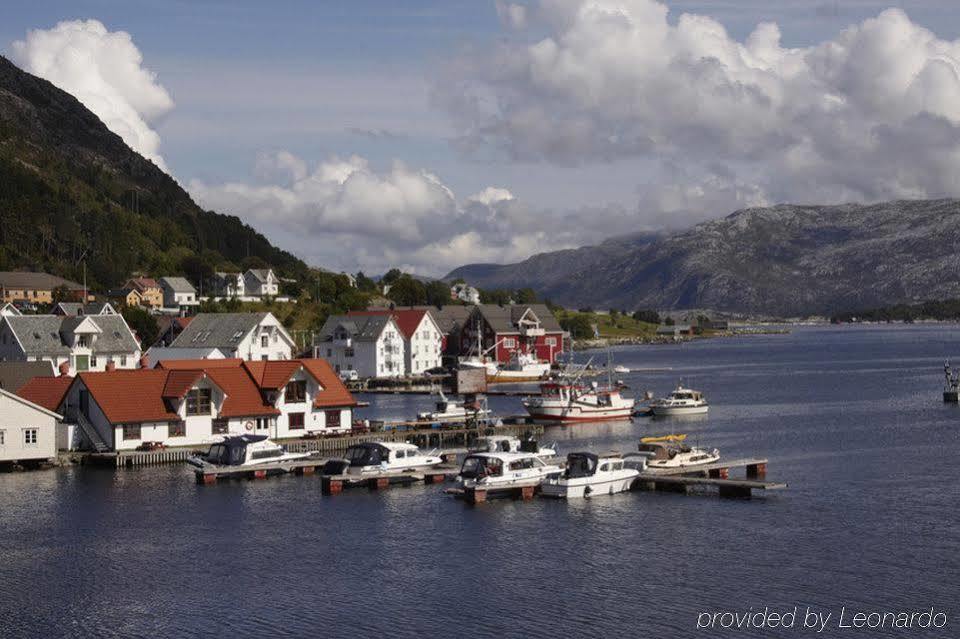 Hotel Knutholmen à Kalvåg Extérieur photo
