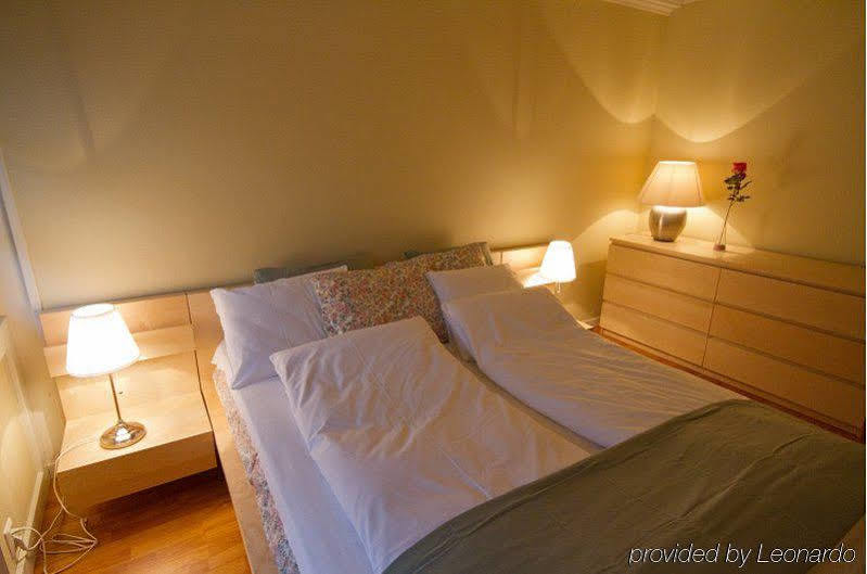 Hotel Knutholmen à Kalvåg Extérieur photo